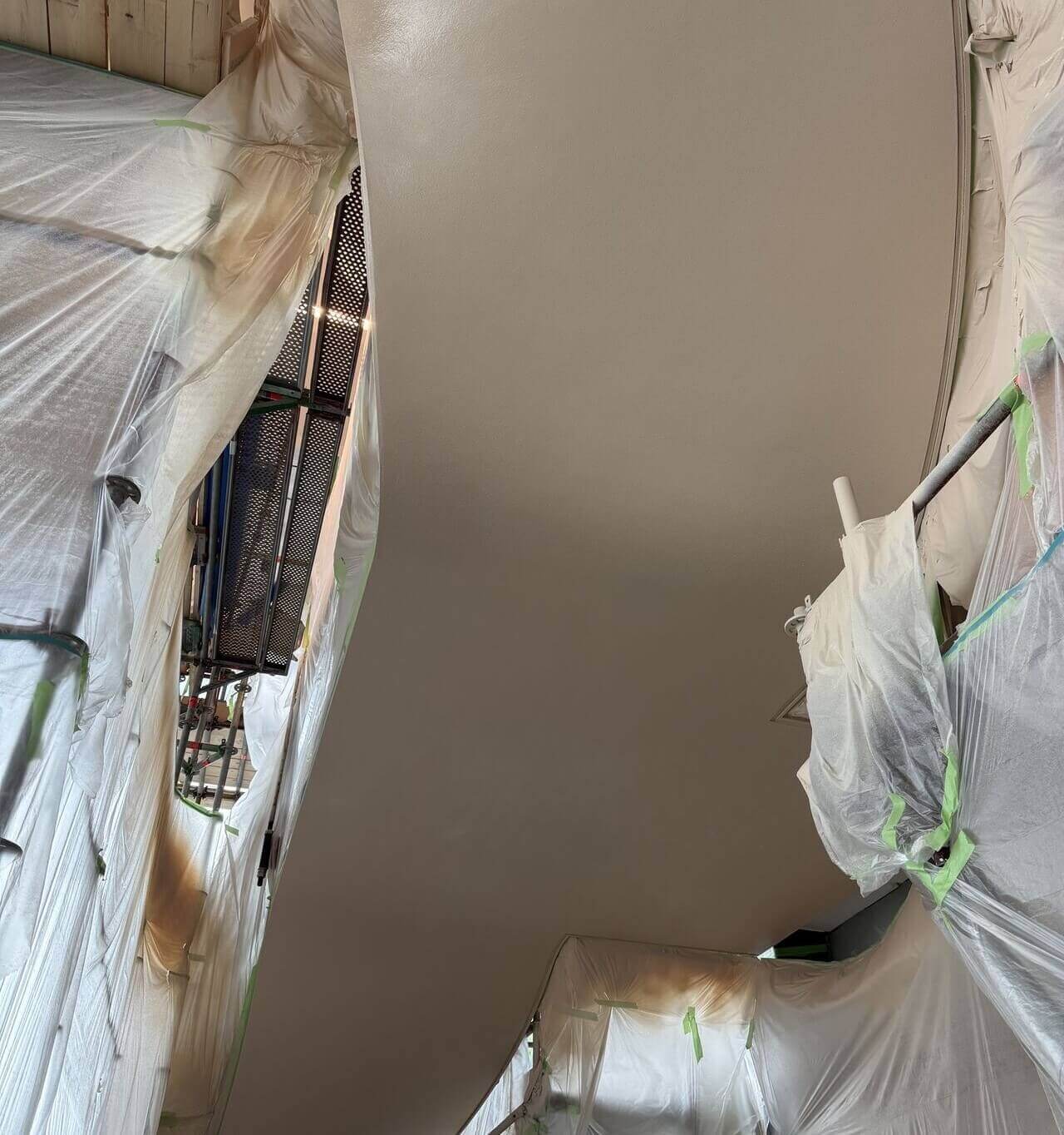 Afbeelding voor: Comment transformer un panneau EPS en un escalier arrondi avec une finition haut de gamme ?