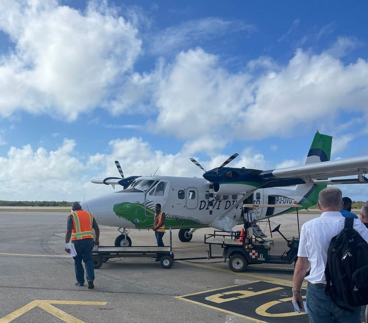 Avion - La direction aux Antilles