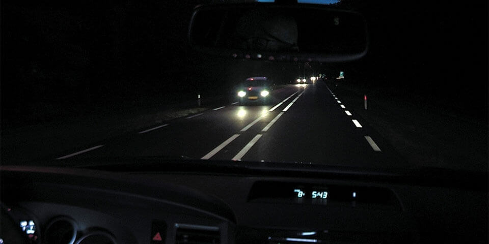 Veiligheid op de weg of op een parkeergarage met verf